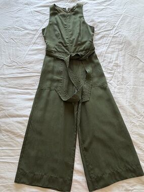 Sleeveless Olive Green Wide-Leg Jumpsuit with Waist Tie